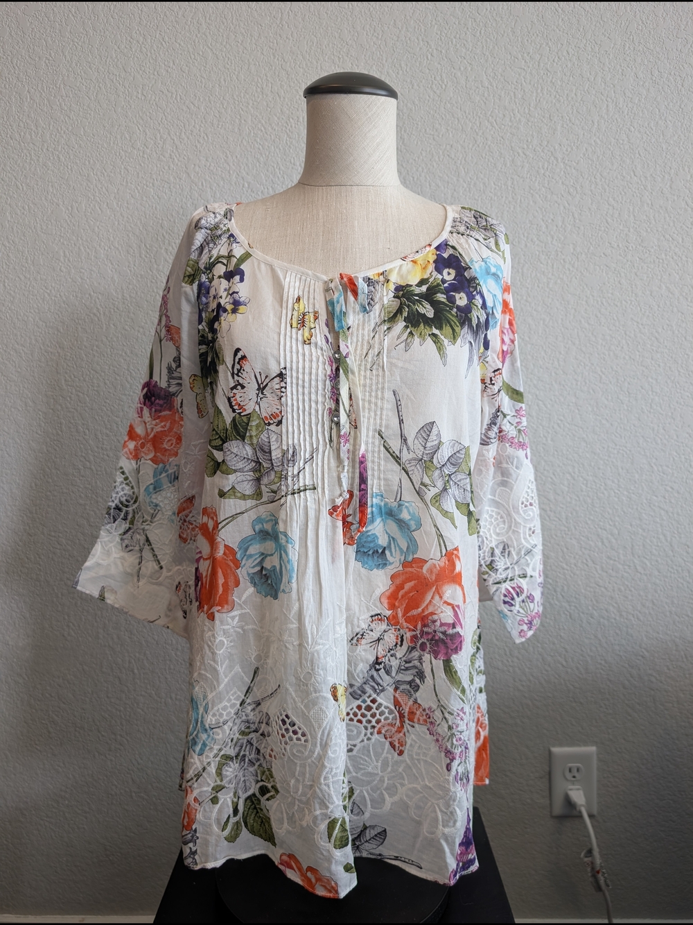 Christina White Sz S Floral Tie-Front Peasant Tunic with Multicolor Print